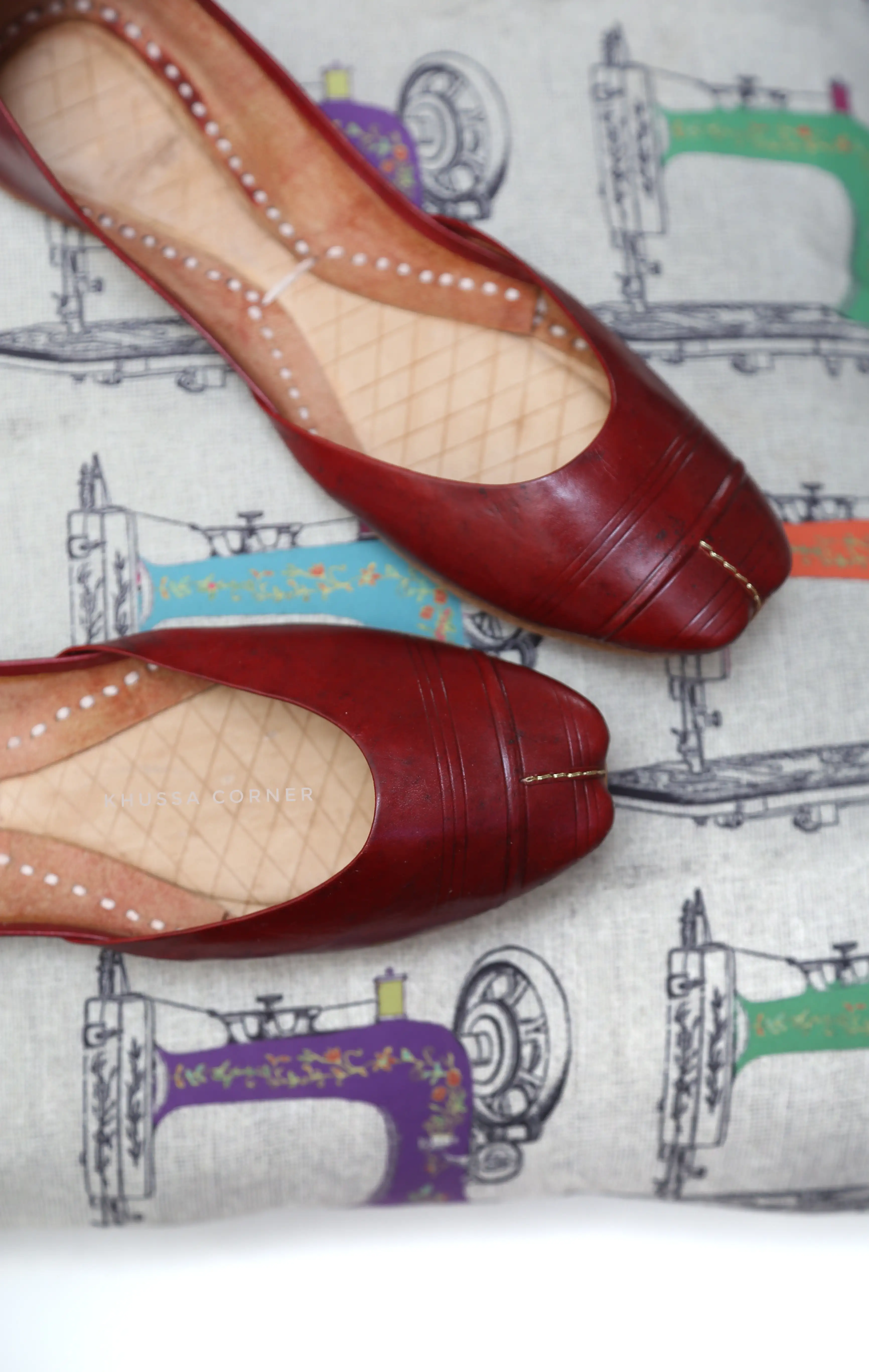 Maroon Simple Leather Khussa