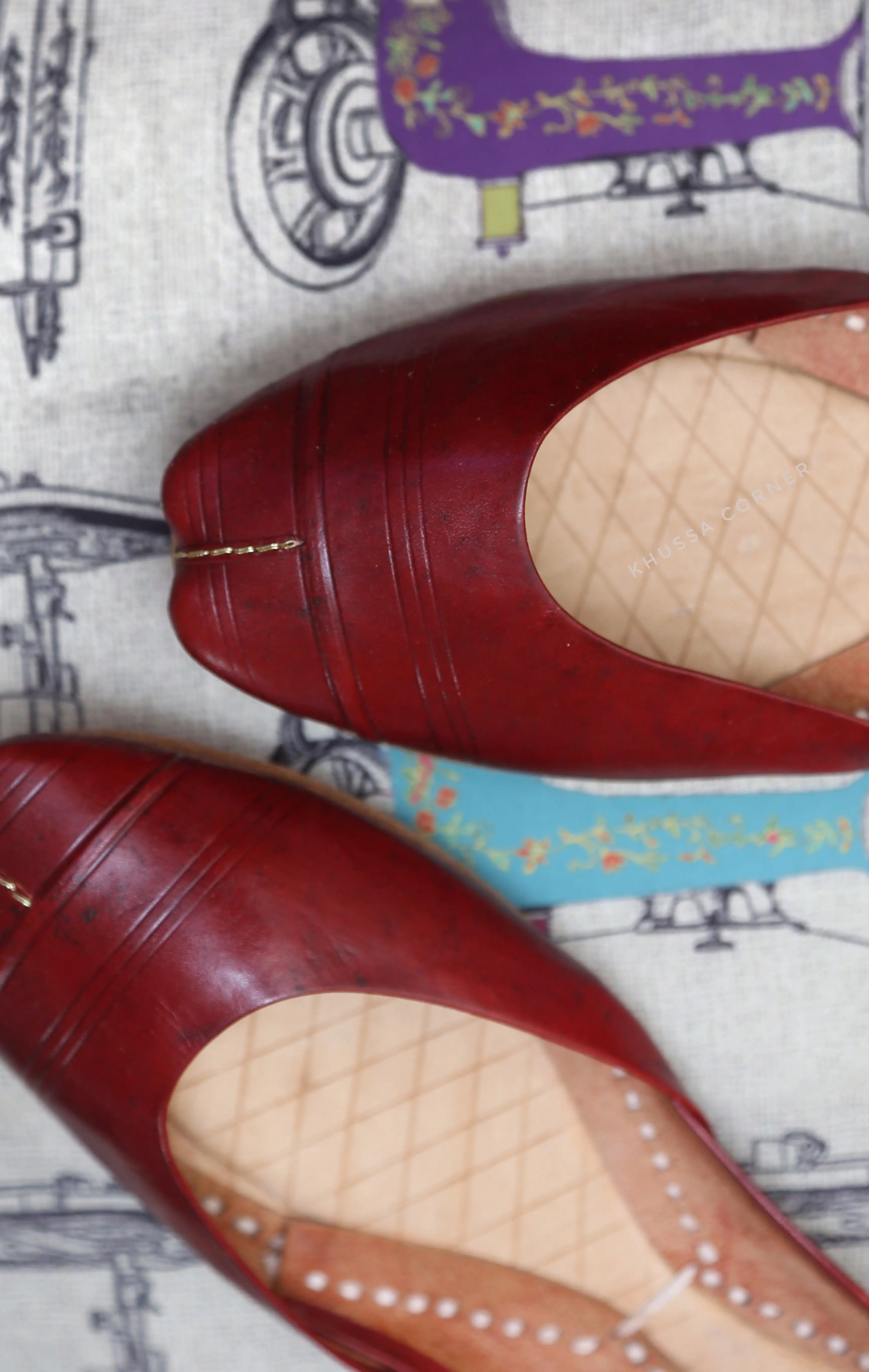 Maroon Simple Leather Khussa